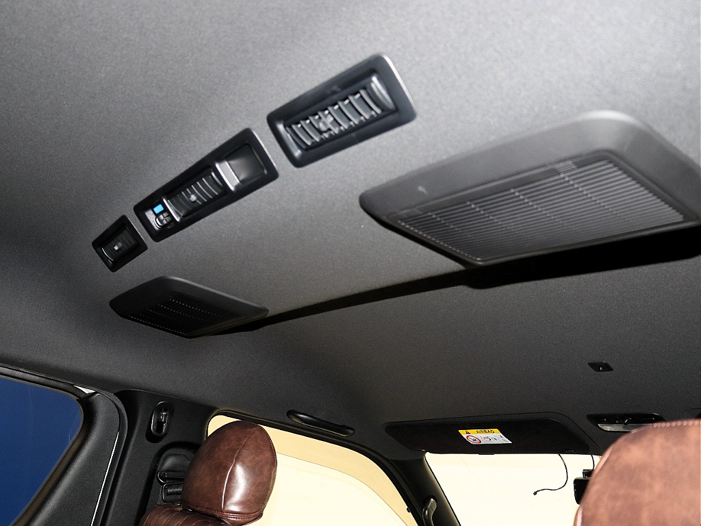 【Renoca CoastLines/R3年ワイドVディーゼル2WD】丸目フェイス＆純正パール♪