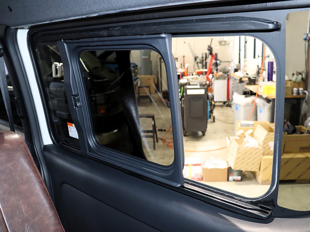 【Renoca CoastLines/R3年ワイドVディーゼル2WD】丸目フェイス＆純正パール♪