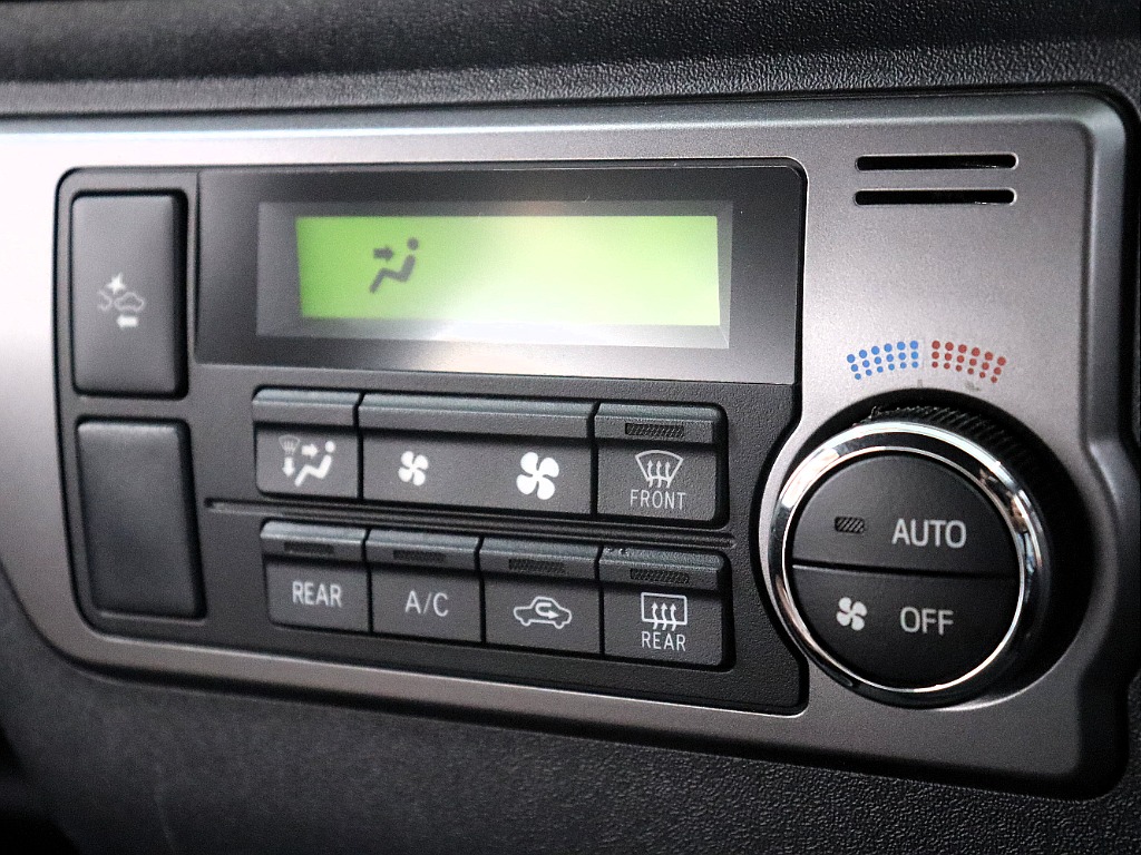 トヨタ ハイエースバン(32枚目)