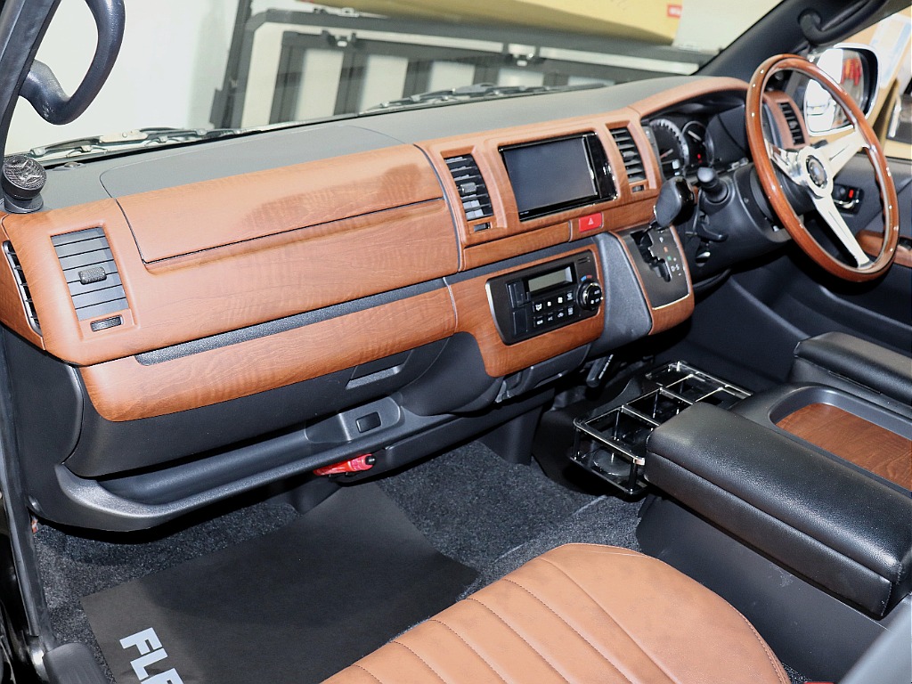 トヨタ レジアスエース(23枚目)