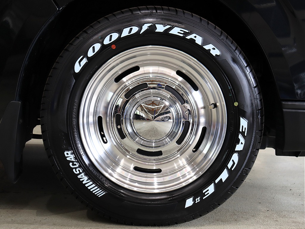 トヨタ レジアスエース(10枚目)