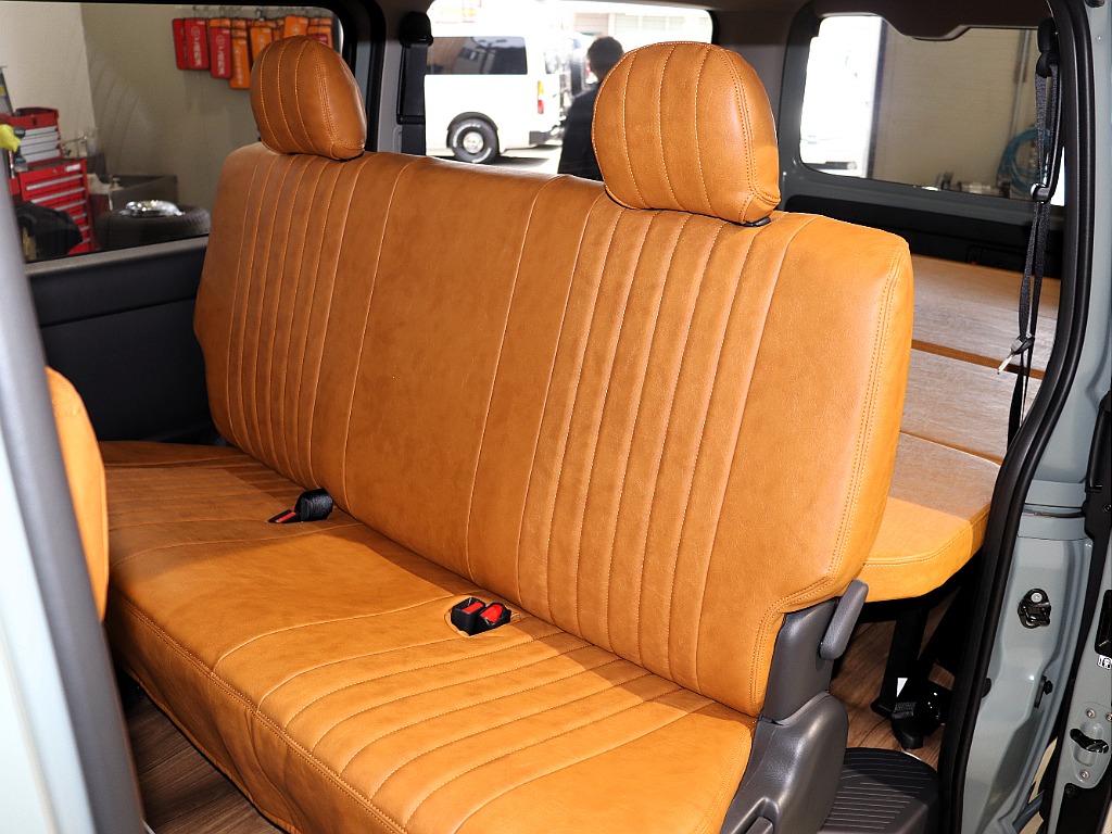 トヨタ ハイエースバン(14枚目)