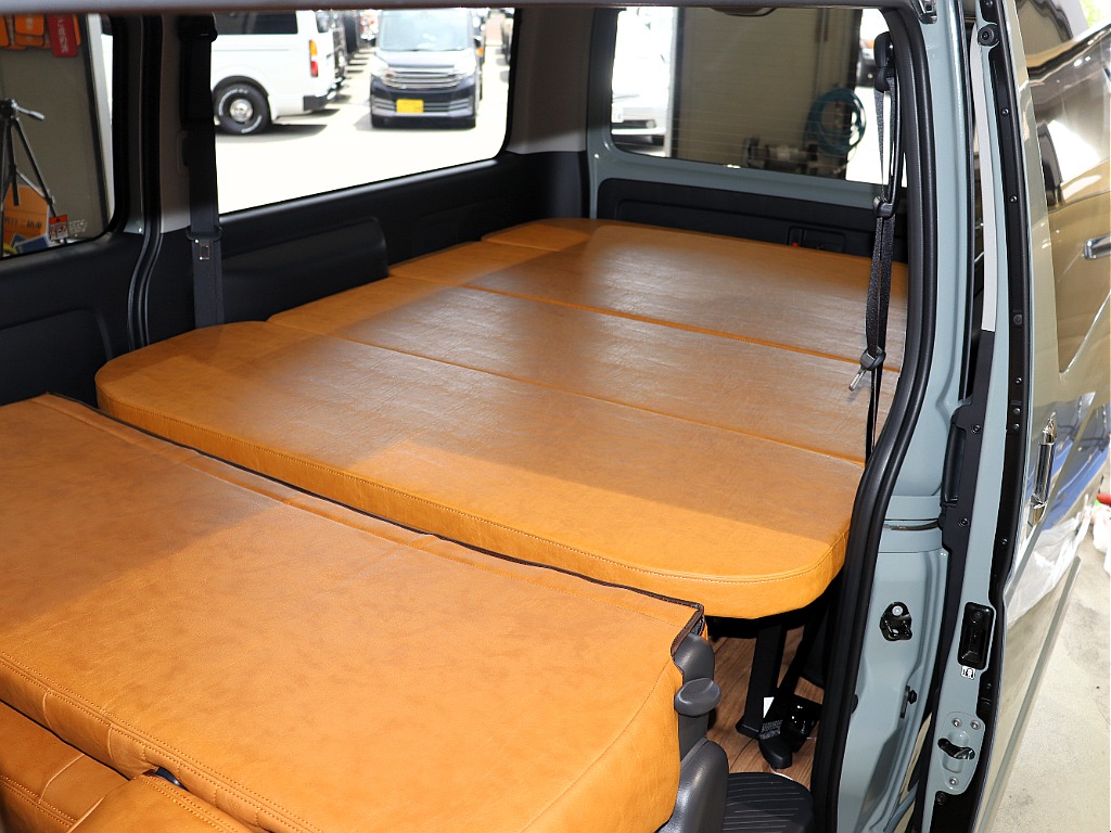 トヨタ ハイエースバン(15枚目)