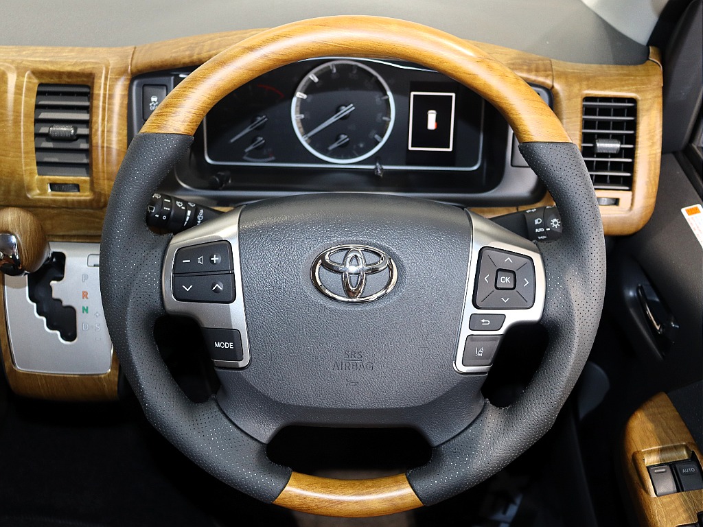 トヨタ ハイエースバン(25枚目)