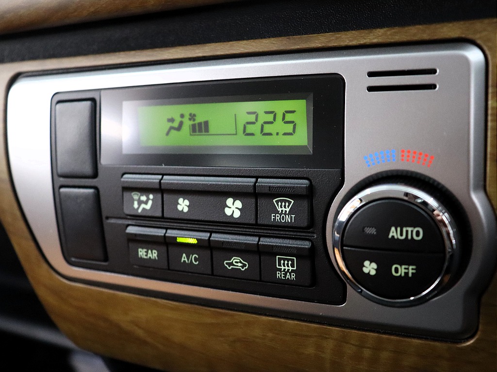 トヨタ ハイエースバン(34枚目)