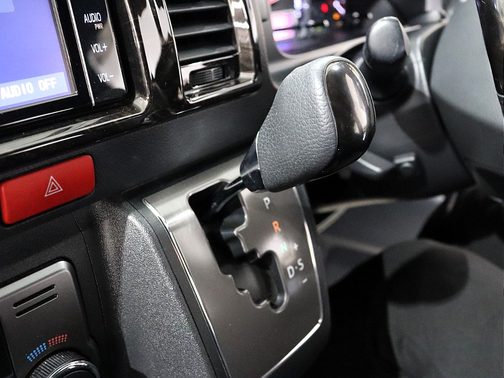 【Renoca CoastLines/R2年DARKPRIMEⅡディーゼル4WD】新品ライノラックキャリア＆ラダー付き♪