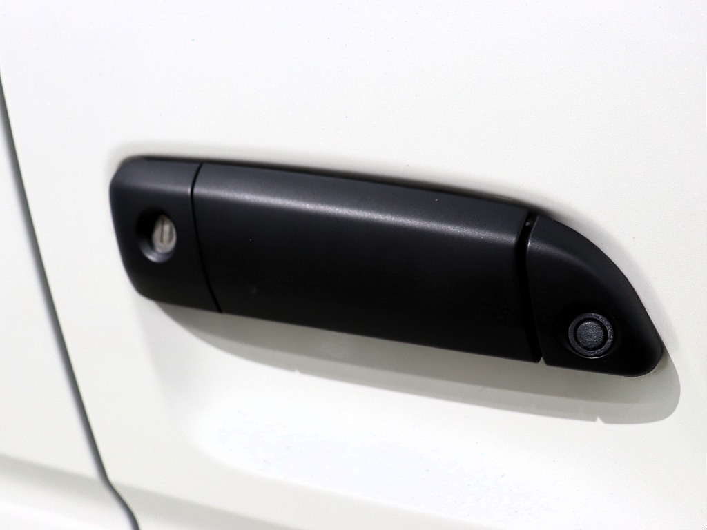 【Renoca CoastLines/R2年DARKPRIMEⅡディーゼル4WD】新品ライノラックキャリア＆ラダー付き♪