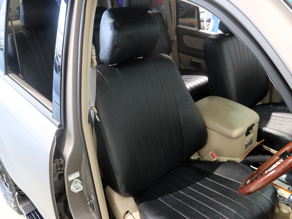トヨタ&nbsp;ランドクルーザー100&nbsp;4.7VXリミテッド 4WD&nbsp;&nbsp;埼玉県の詳細画像&nbsp;その14
