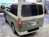 トヨタ ハイエースバン(7枚目)