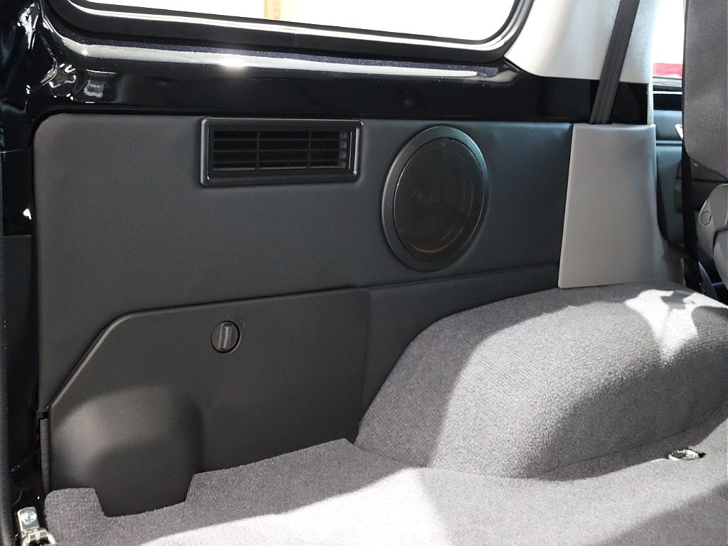 トヨタ&nbsp;ランドクルーザー70&nbsp;70 5ドア2.8AX ディーゼルターボ 4WD&nbsp;&nbsp;埼玉県の詳細画像&nbsp;その18
