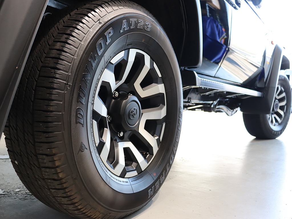トヨタ&nbsp;ランドクルーザー70&nbsp;70 5ドア2.8AX ディーゼルターボ 4WD&nbsp;&nbsp;埼玉県の詳細画像&nbsp;その10