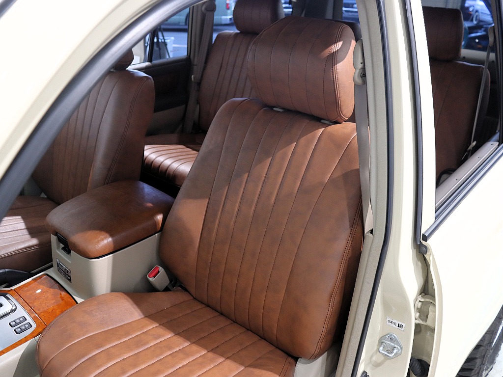 トヨタ&nbsp;ランドクルーザー100&nbsp;4.7VX-LTDプレミアム Gセレ 4WD&nbsp;&nbsp;埼玉県の詳細画像&nbsp;その14
