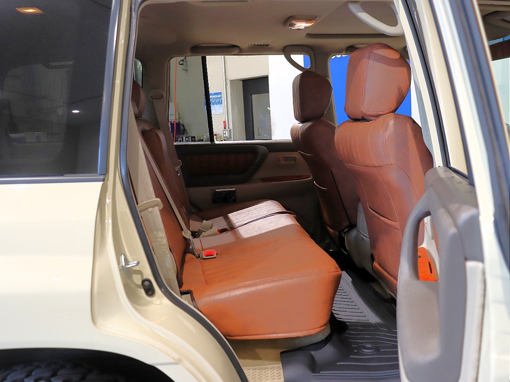 【Ｒｅｎｏｃａ １０６×ＴＯＹＯＴＡＦＪクルーザー純正色４ＵＯベージュペイント】【全国納車可能】