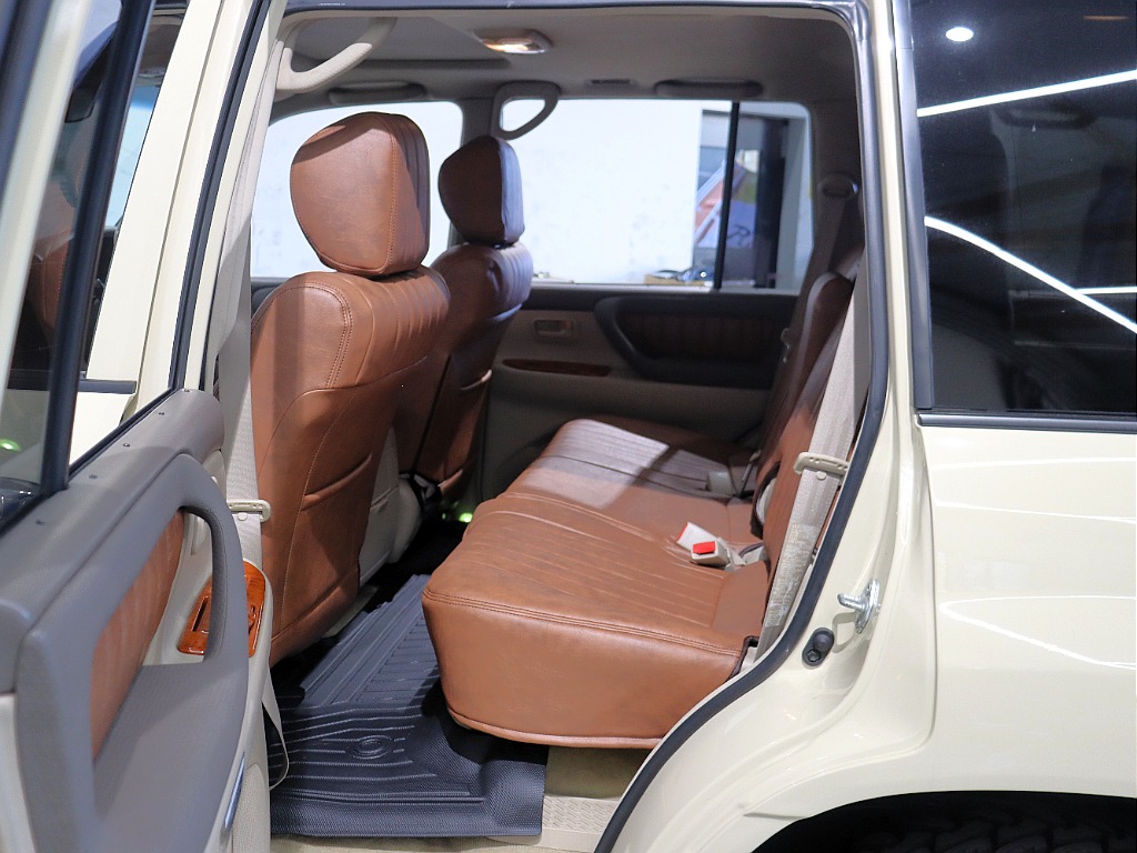 【Ｒｅｎｏｃａ １０６×ＴＯＹＯＴＡＦＪクルーザー純正色４ＵＯベージュペイント】【全国納車可能】
