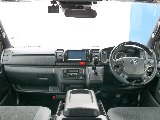 トヨタ ハイエースバン 5D2.8DTスーパーGLダークプライムⅡL 4WD ワイルドカスタム 小窓付き 千葉県の詳細画像 その2
