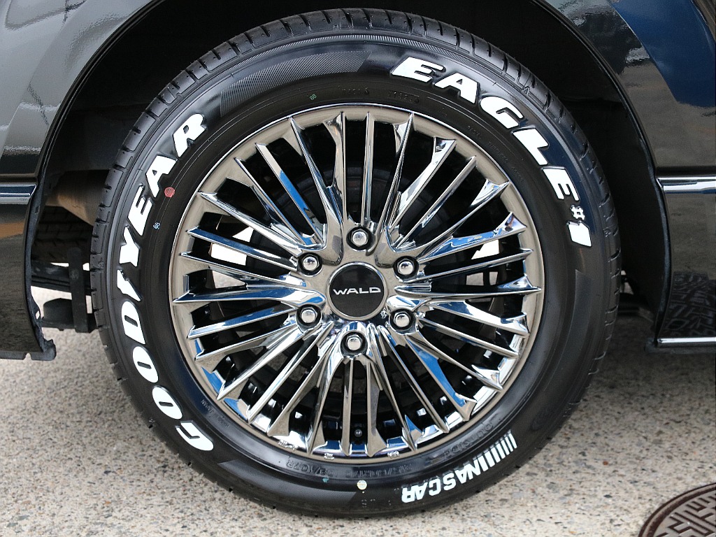 WALD 17インチアルミホイール＆ナスカータイヤ付き！！