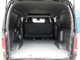 ワイドボディならではの荷室になります！！