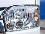 夜間の走行もLEDヘッドランプ付き！！