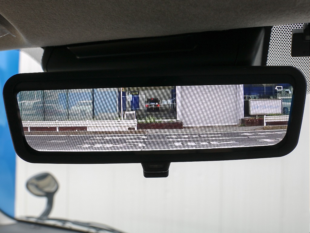 メーカーオプション デジタルインナーミラー付き！！