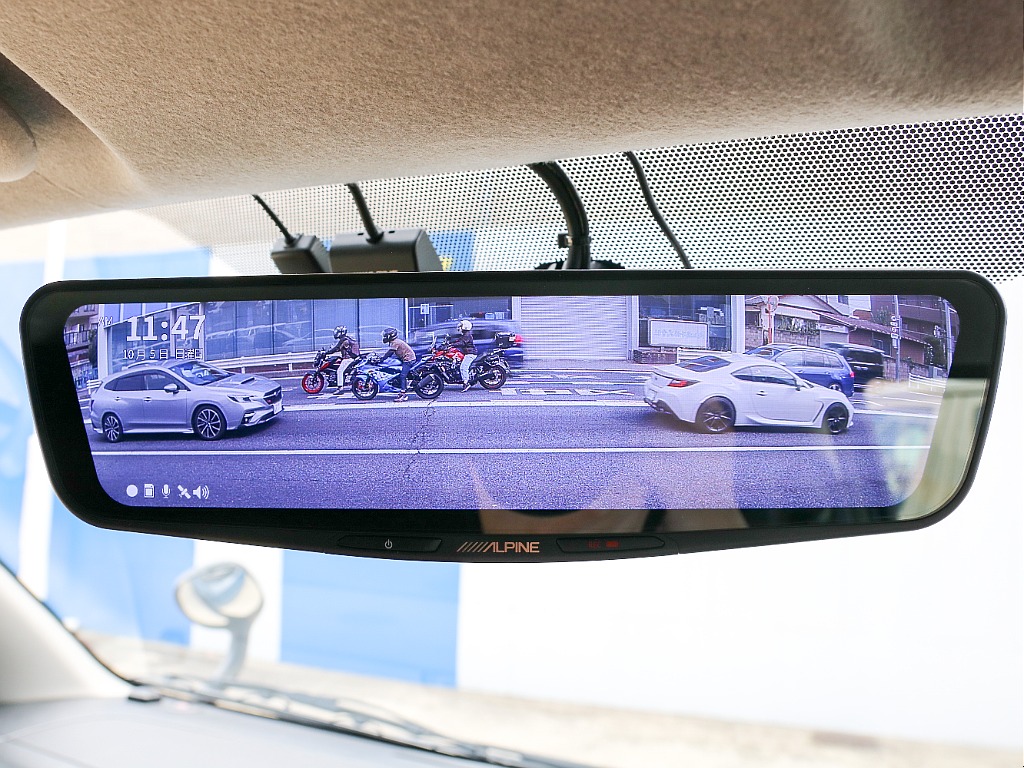 アルパイン デジタルインナーミラー型ドライブレコーダー！！