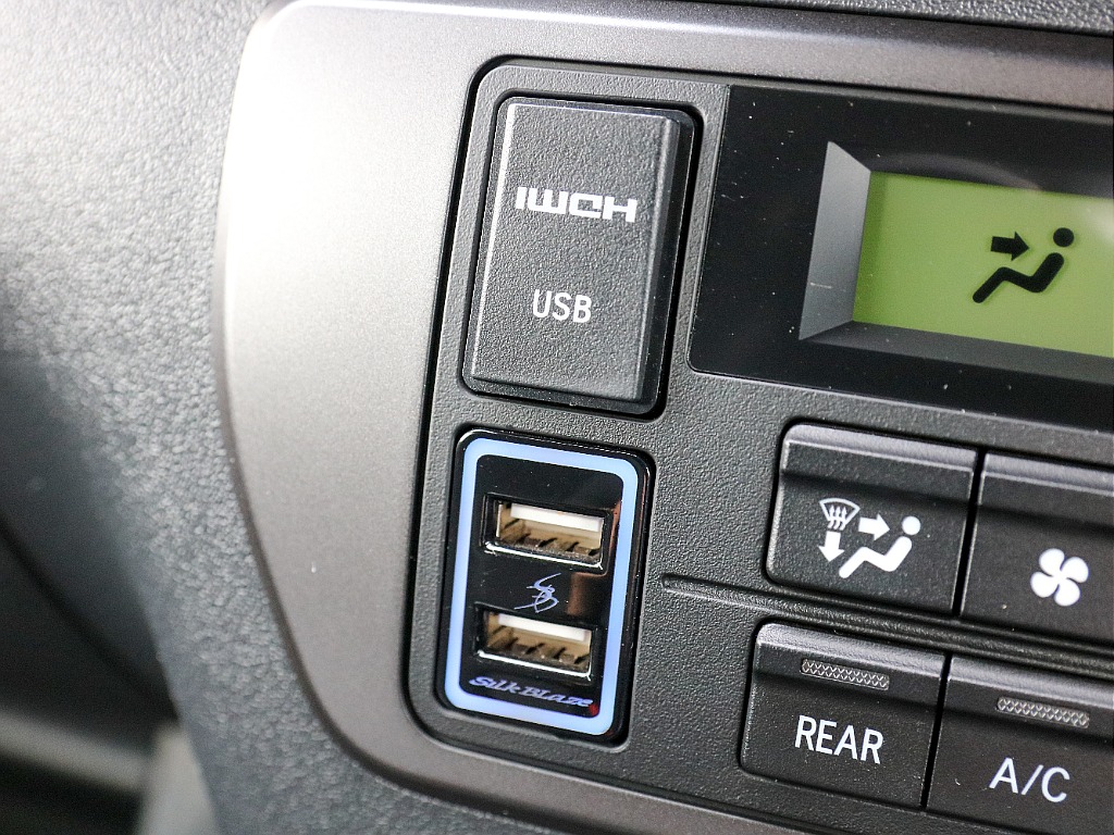 HDMI＆USBポート付き！！