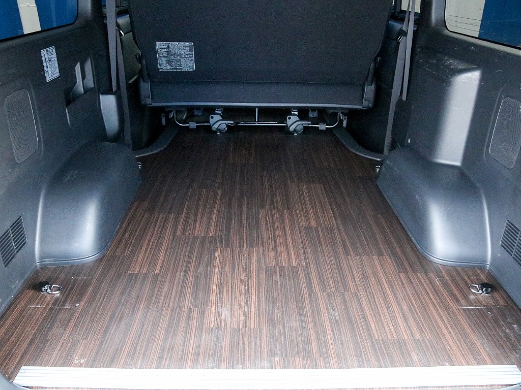 フローリング施工済み！！