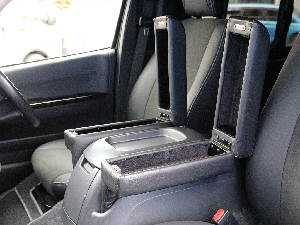 アームレスト付き！！