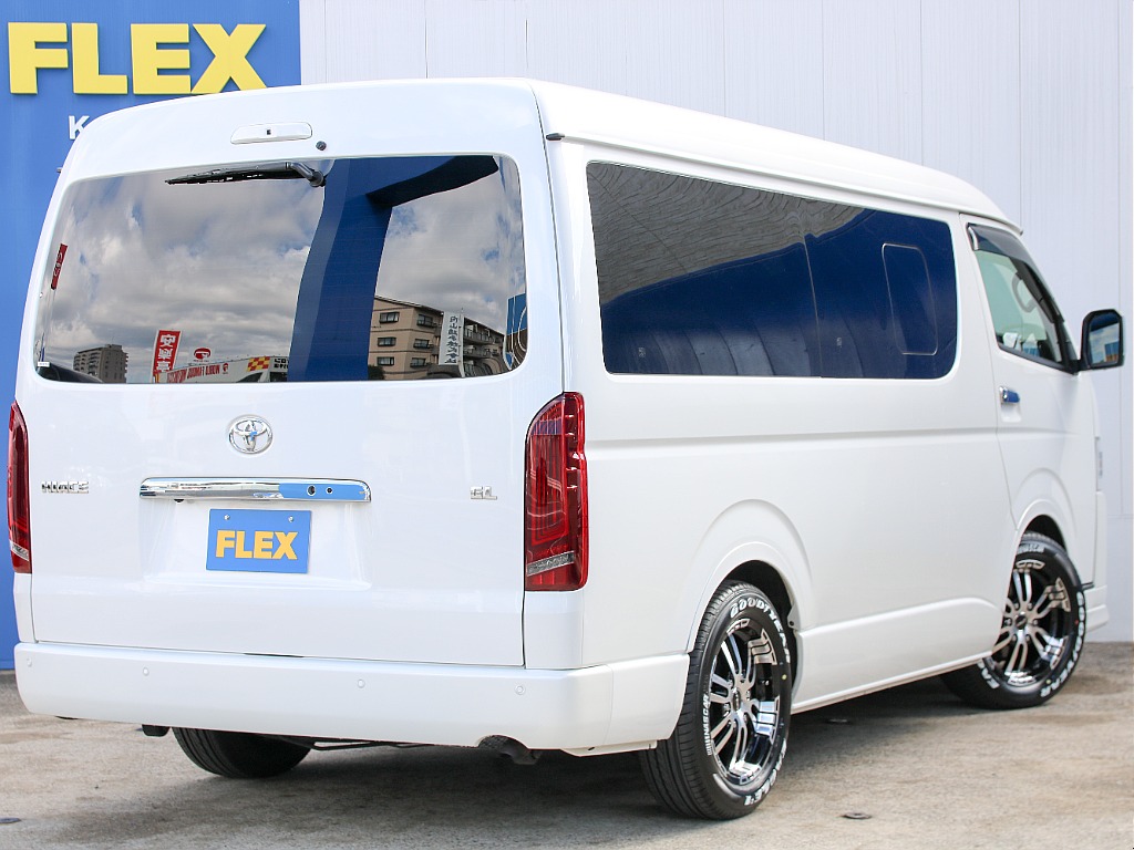 ワイドボディならではのリアビュー！！