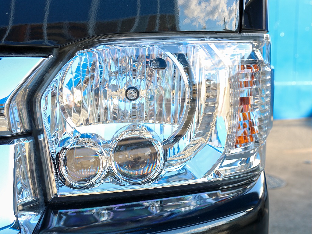 夜間の走行もLEDヘッドランプ付き！！