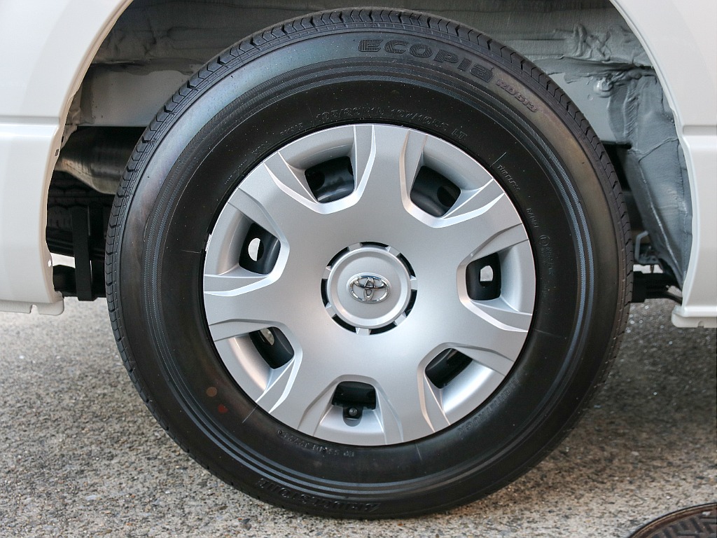 純正15インチになります！！FLEXオリジナルホイールに社外カスタムも可能です！！