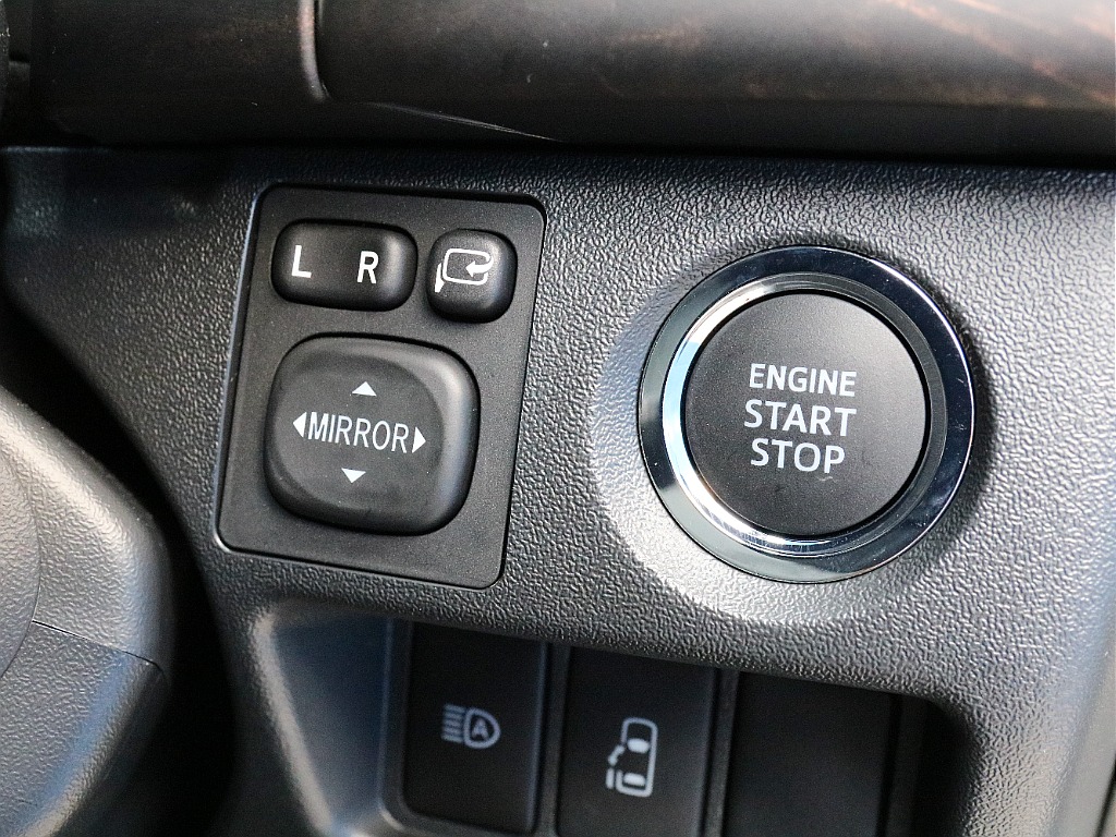 スマートエントリー＆プッシュスタート付き！！