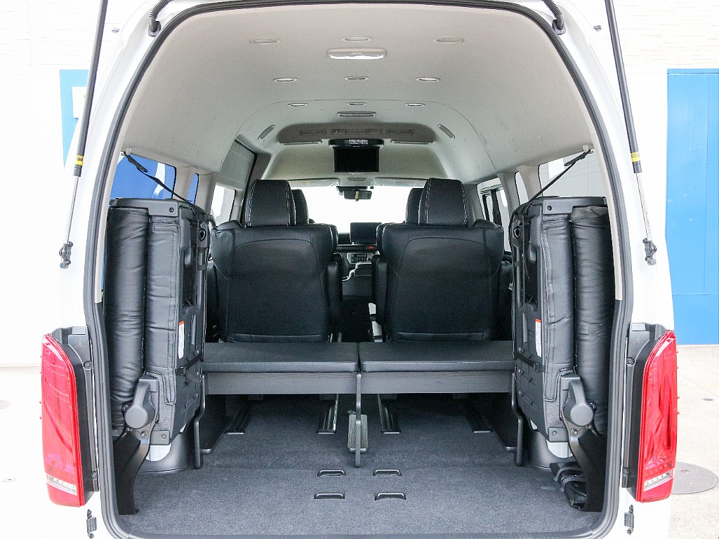 両側跳ね上げ可能です！！