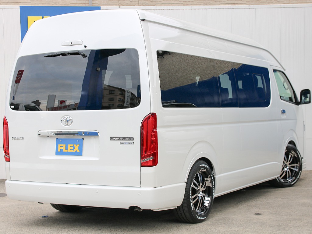 ワイドボディならではのリアビュー！！