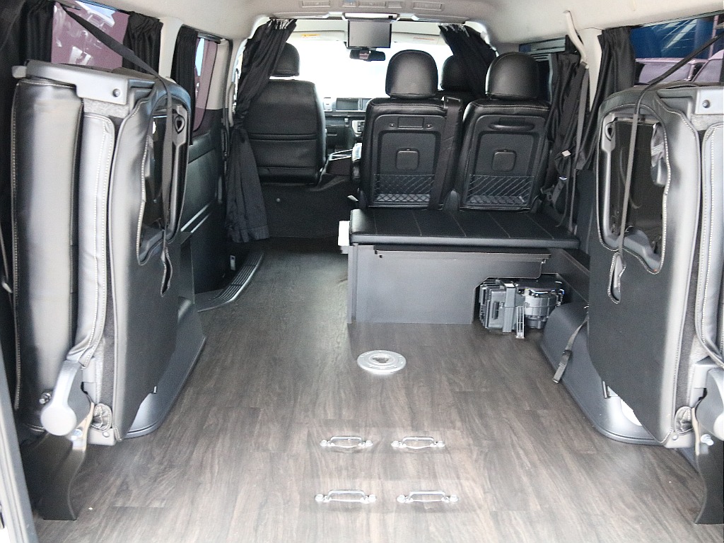 ベッドマットにセンターテーブル収納可能です！！