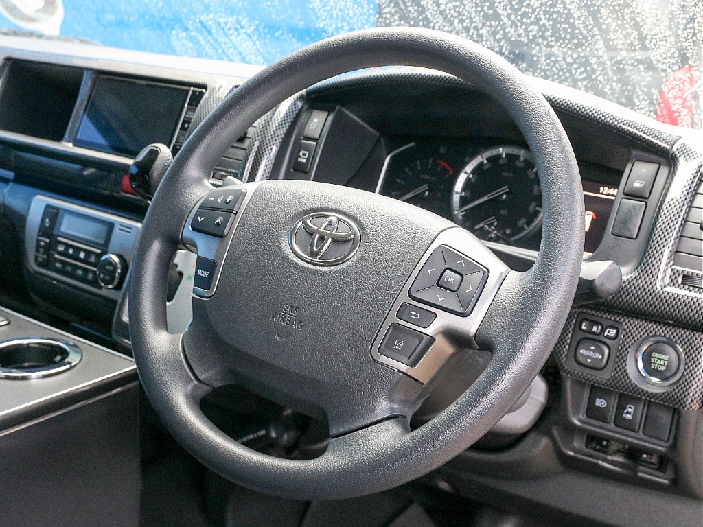 ステアリングスイッチ付き！！