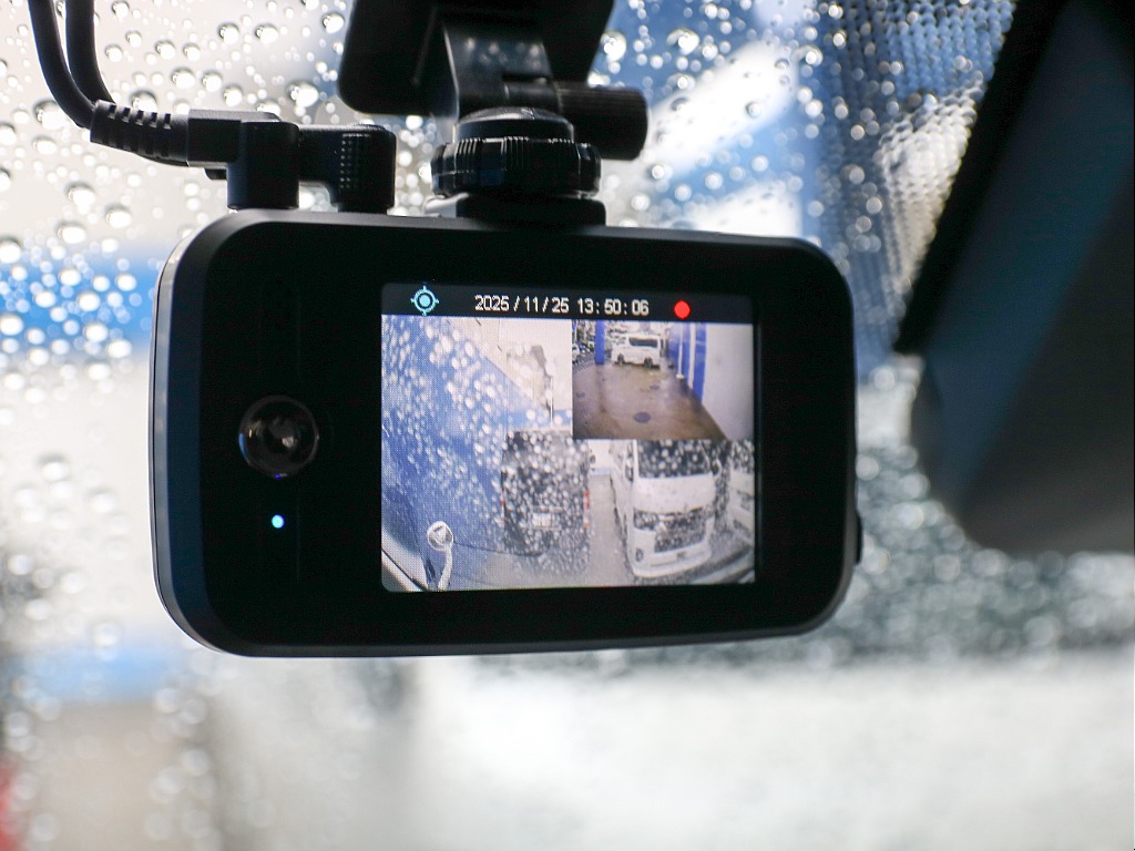 前後ドライブレコーダー完備！！