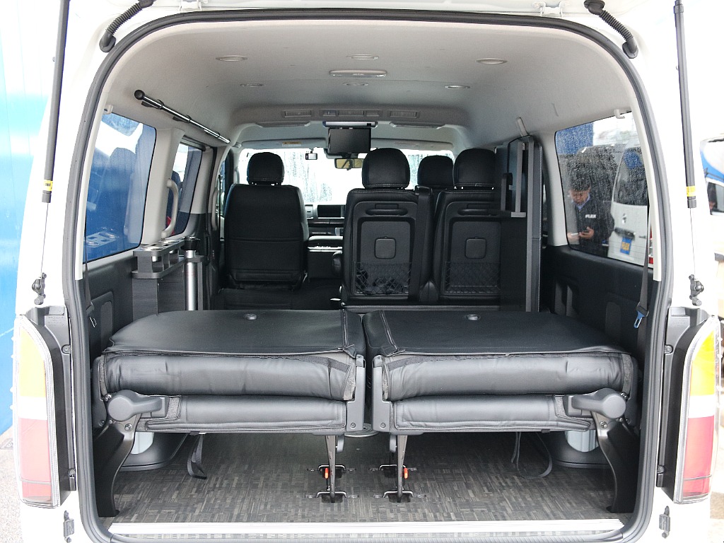 背もたれ格納可能です！！