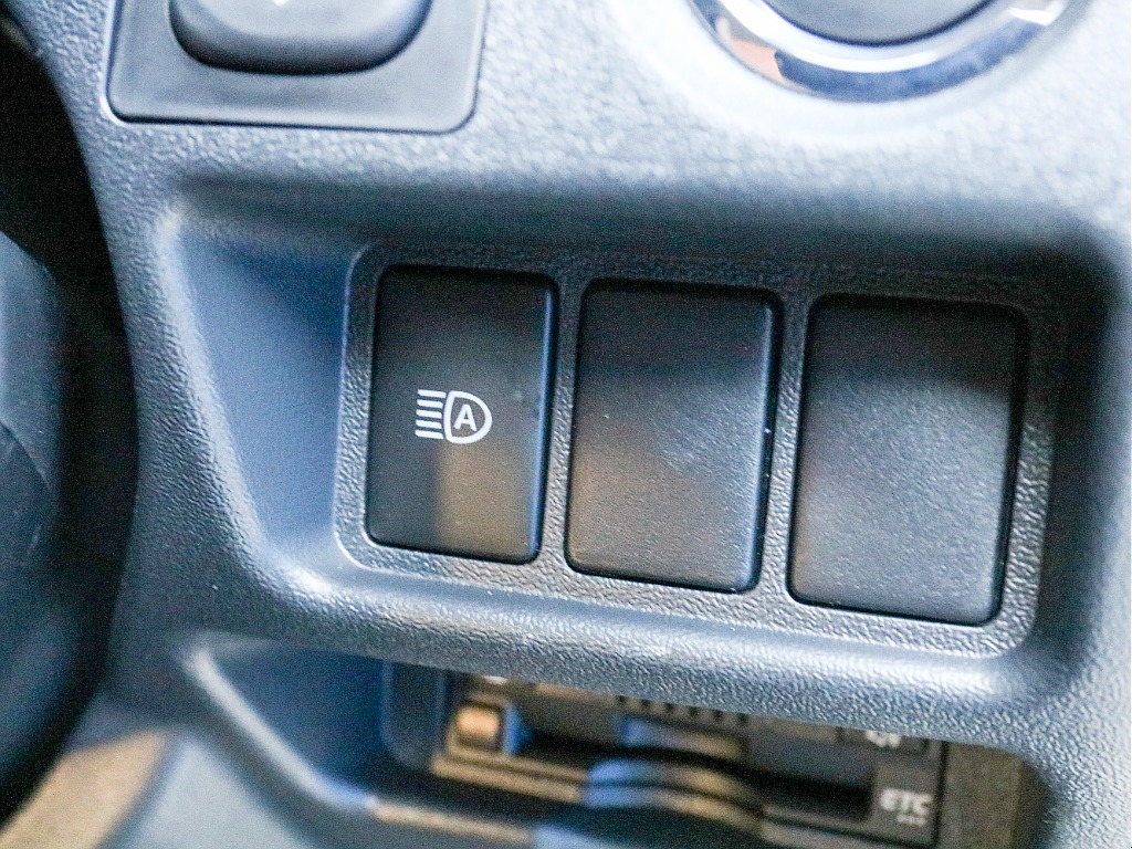 オートハイビームスイッチ付き！！