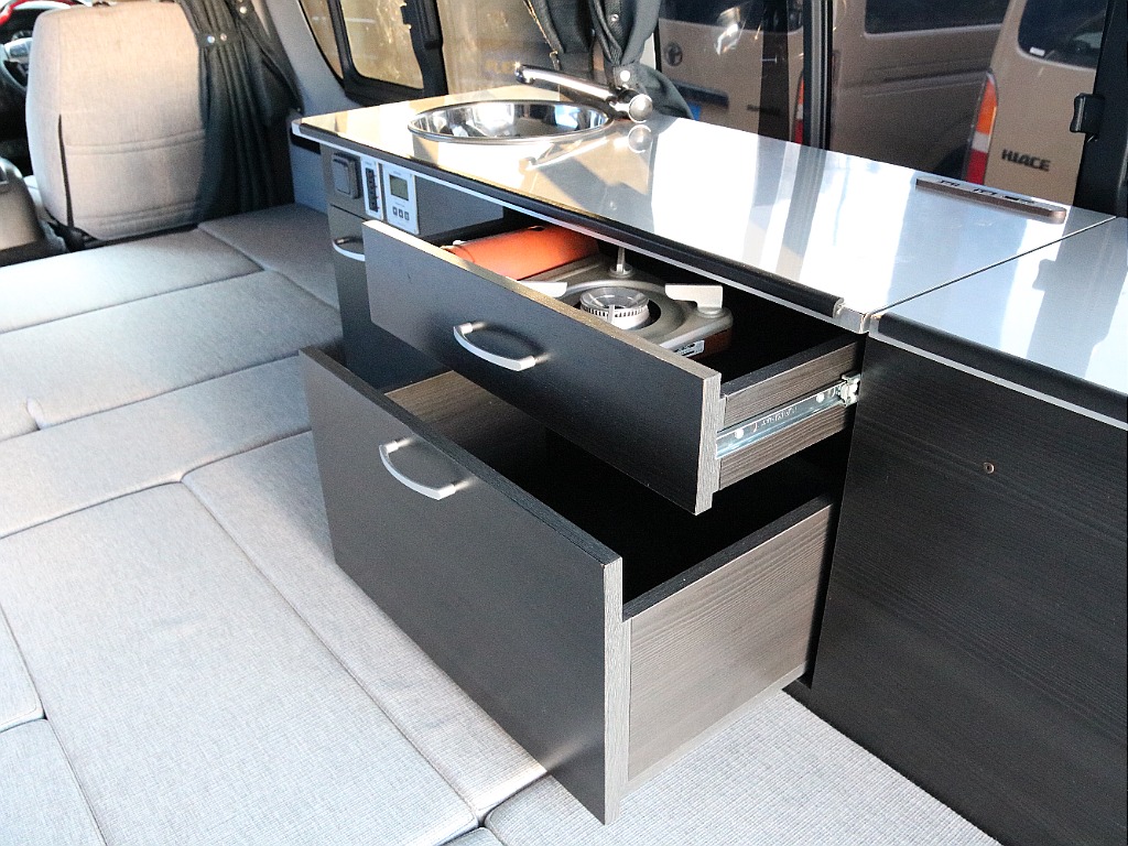 しっかりと収納スペースございます！！