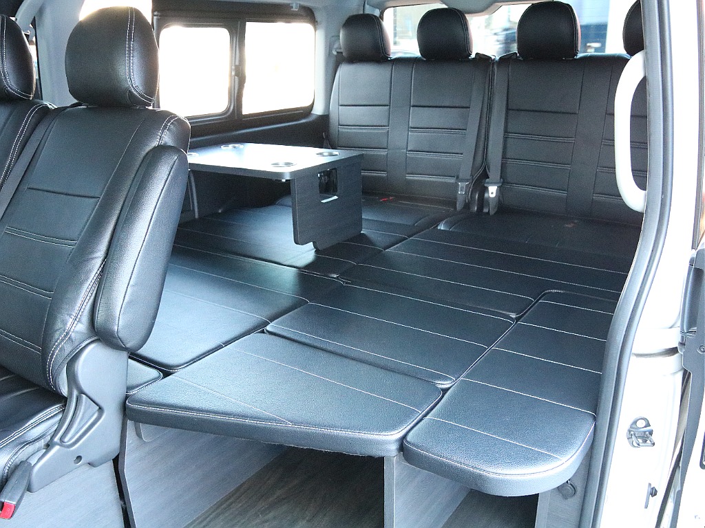 サイドテーブル完備！！