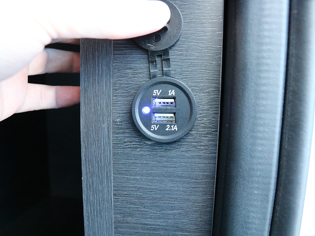 USB充電ポート付き！！