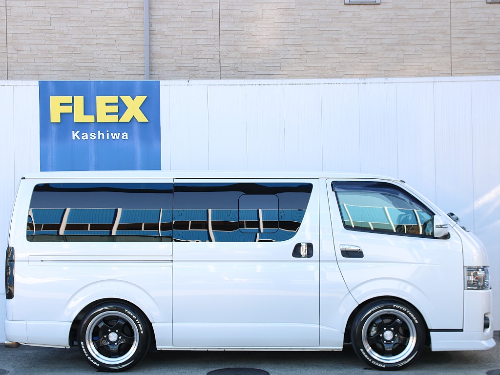 小窓付きで空気の入れ替え可能です！！