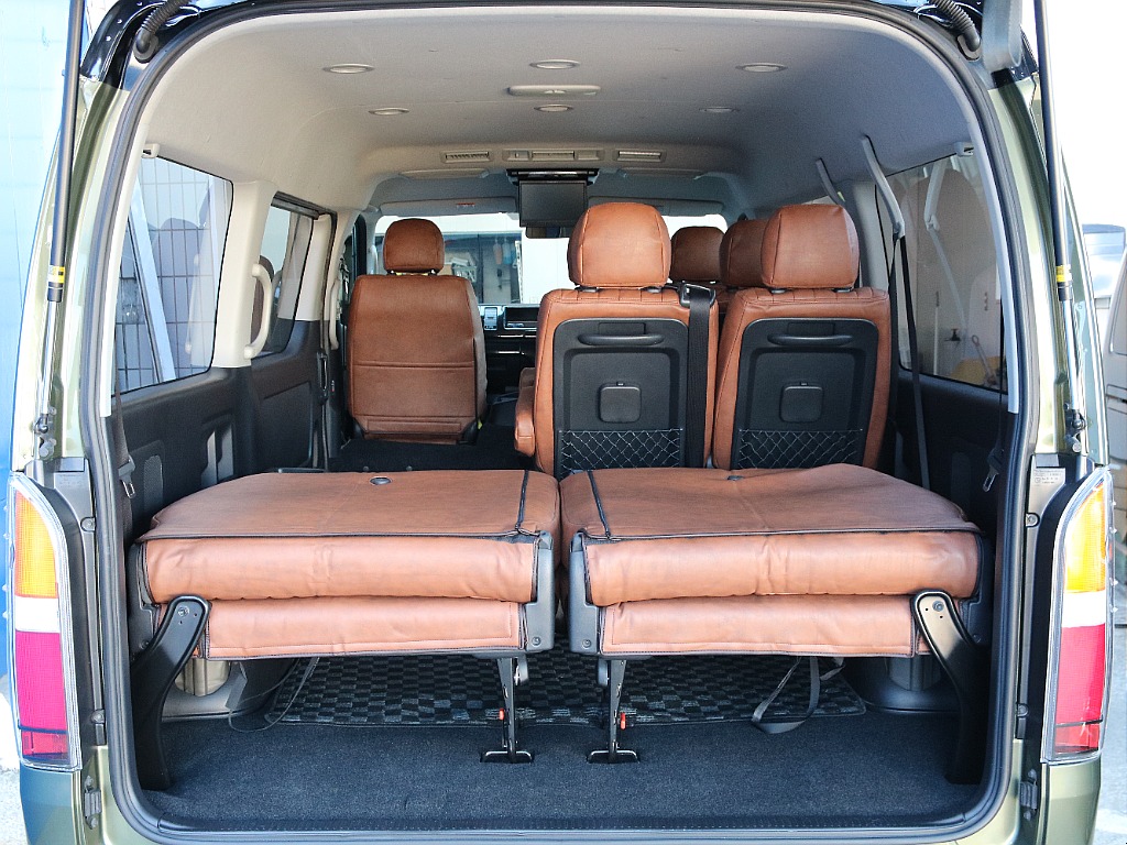 背もたれ格納可能です！！