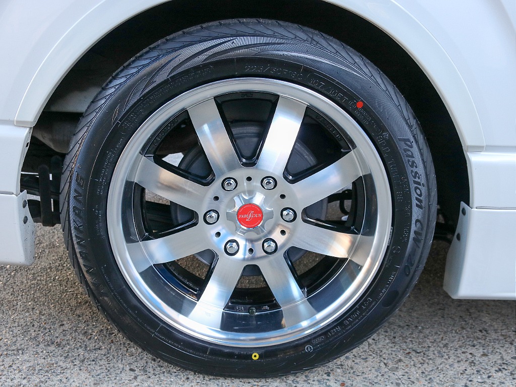 ファブレス パンデミック LM-8 18インチアルミホイール付き！！