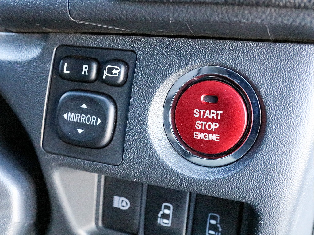 スマートエントリー＆プッシュスタート付き！！