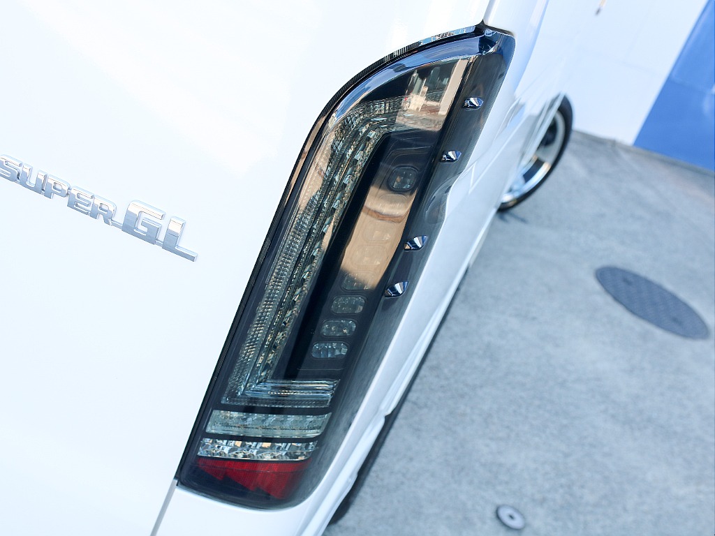 FLEXオリジナル プレステージLEDテールランプ付き！！