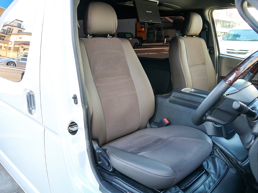 50周年限定 ハーフレザーシート！！
