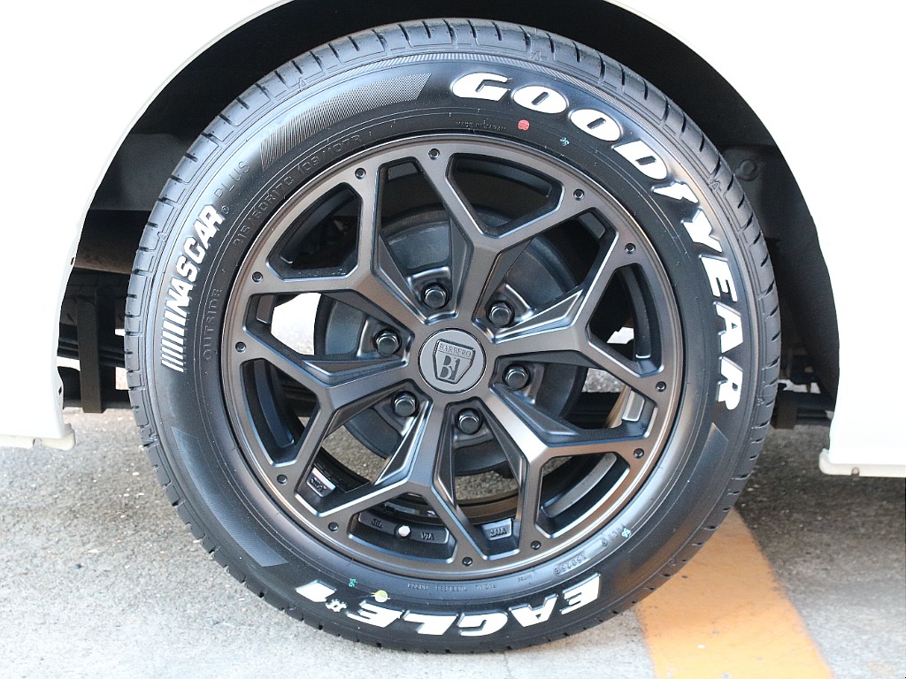 FLEXオリジナル スタイリングヘックス 17インチアルミホイール＆ナスカータイヤ付き！！