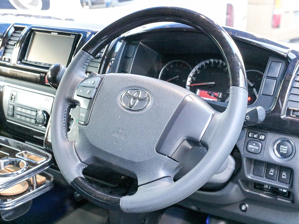 ステアリングスイッチ付き！！