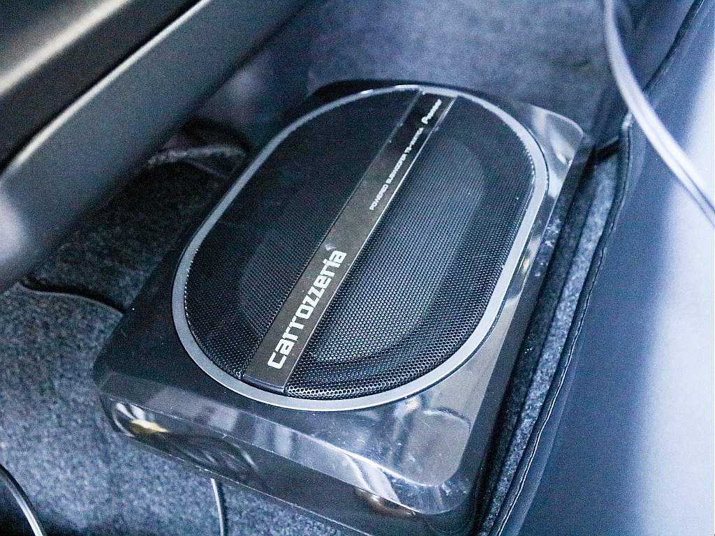 カロッツェリア サブウーファー付き！！